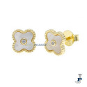 Pendientes fabricados en Plata de 1ª Ley bañado en Oro. - 8.P12628